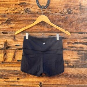 LULULEMON |  In Movement Everlux 2.5" Black Shorts 6
